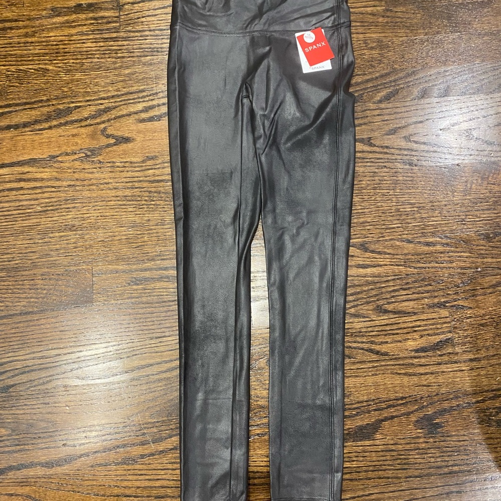 SPANXshape™ Faux Leather Leggings